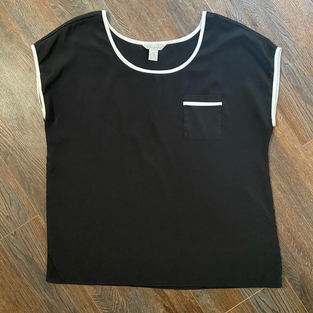 Fun & Flirt black and white top